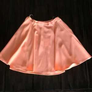 NWT high-waisted flowy coral skirt with belt loops